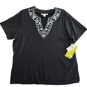 NEW Cathy Daniels Womens Size 1X  Short Sleeve Black Pullover Embroidered Detail